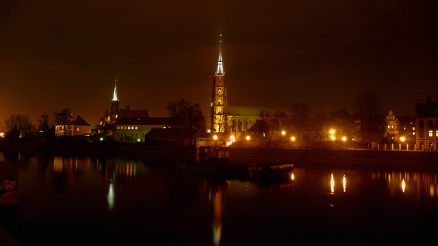 A lights on the water
