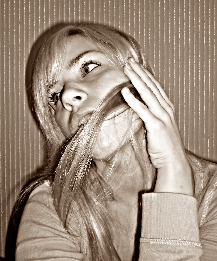 `Dziwnie ... 
