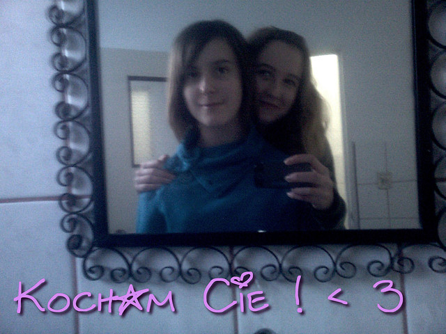 Z Ousiem . < 3 3