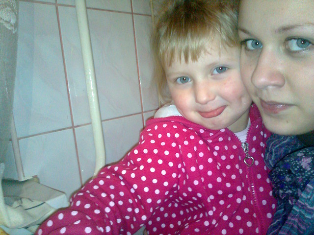 ona sprawia  chce mi sie smiac