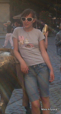 __Karolkaa__