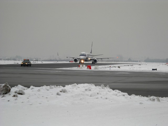 Embraer 175