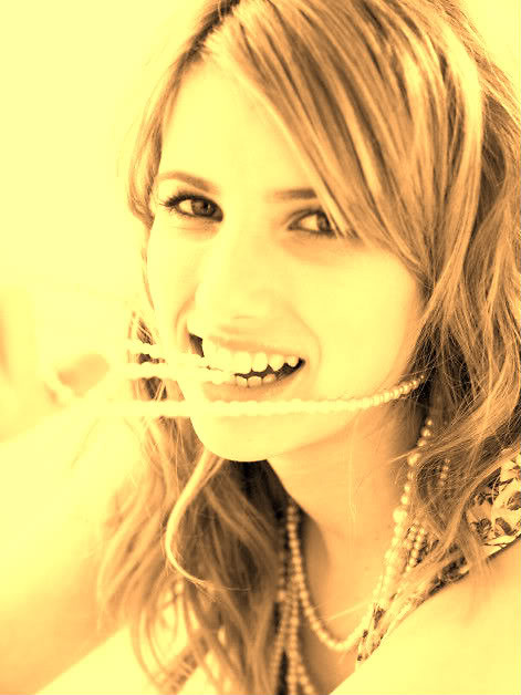Emma Roberts;)