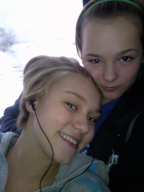 Andzia i Aisza:**