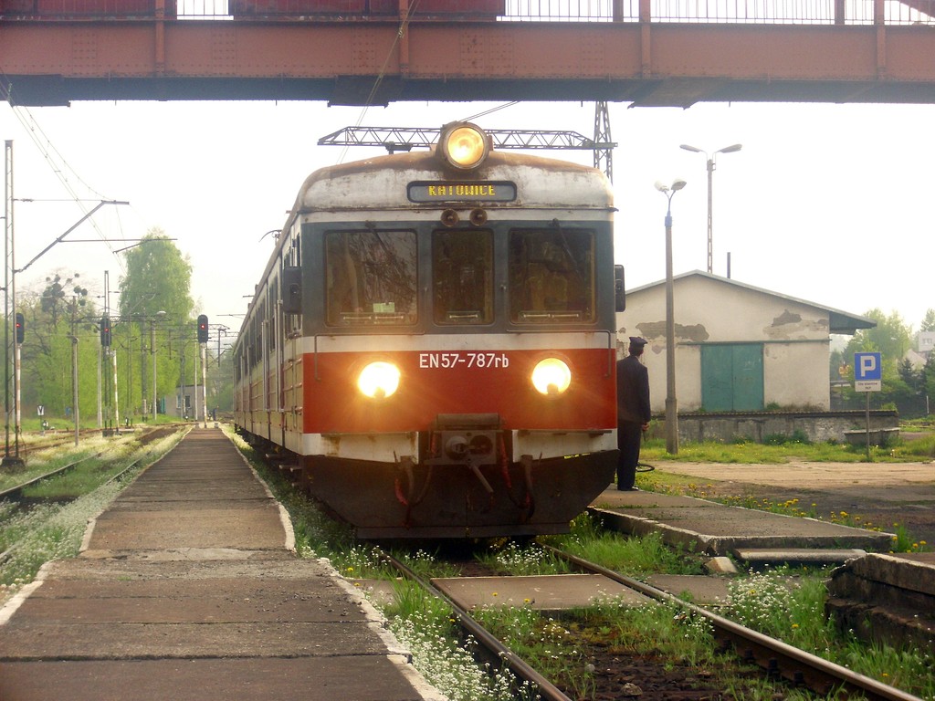 EN57-787