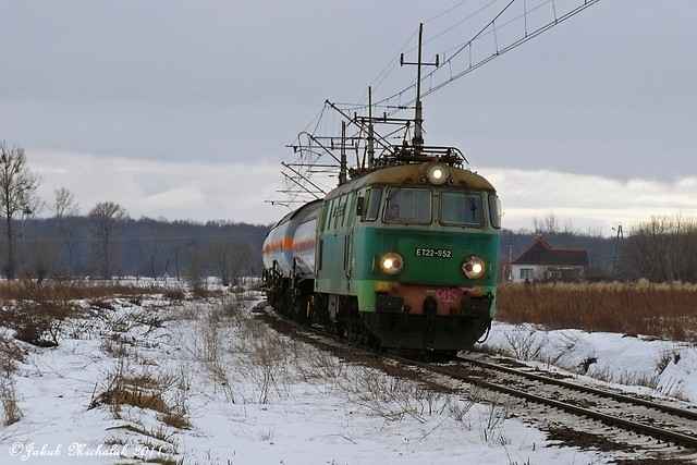173.