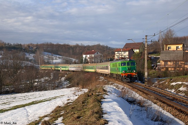 EU07-303