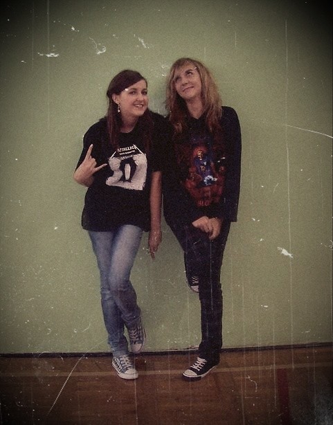 z Sandrusi , naturalnie . (( ;
