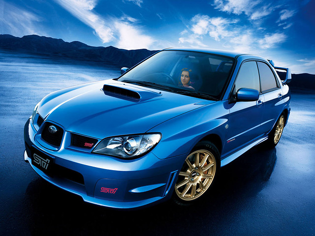 Pikn dziewczynka w Subaru :D