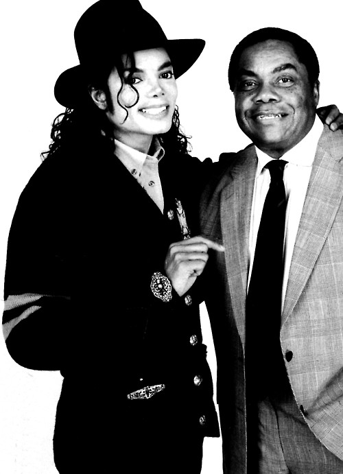 MJ. 