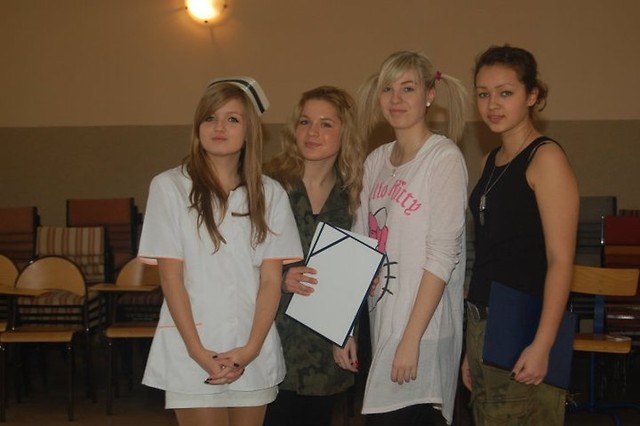 STO LAT OLICZA:*
