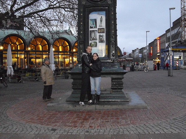miejsce pierwszego spotkania:***