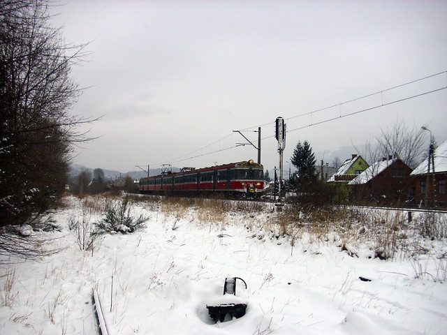 EN57-747