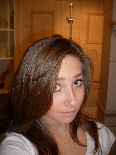 ymm . ; D