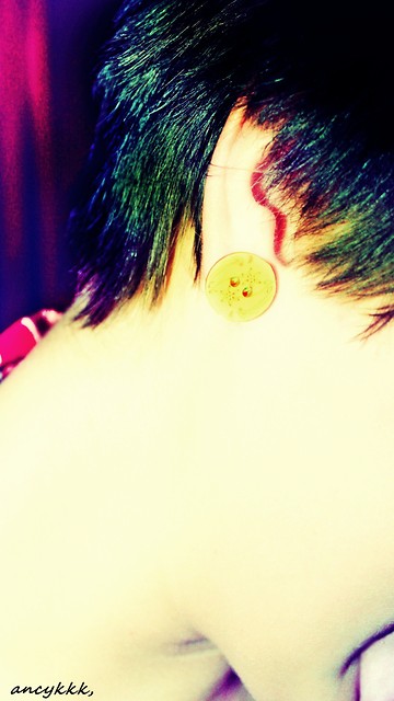 N., F.,  ♥