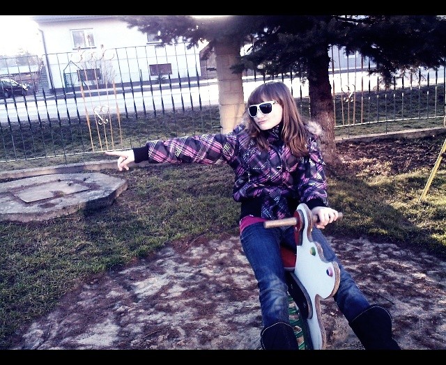 ``Przedszkole < 33 `