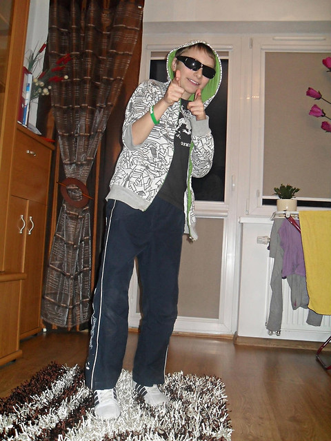 Mj Czaarek ;**