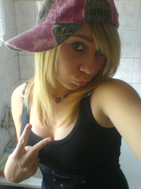 Fotkaa. ! ; D 
