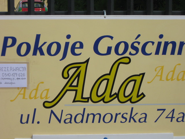 Niespodziewanka;*