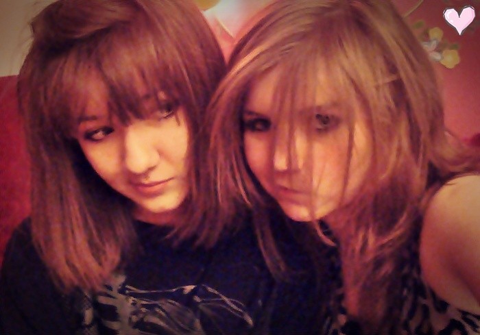 z Adzi . < , 3