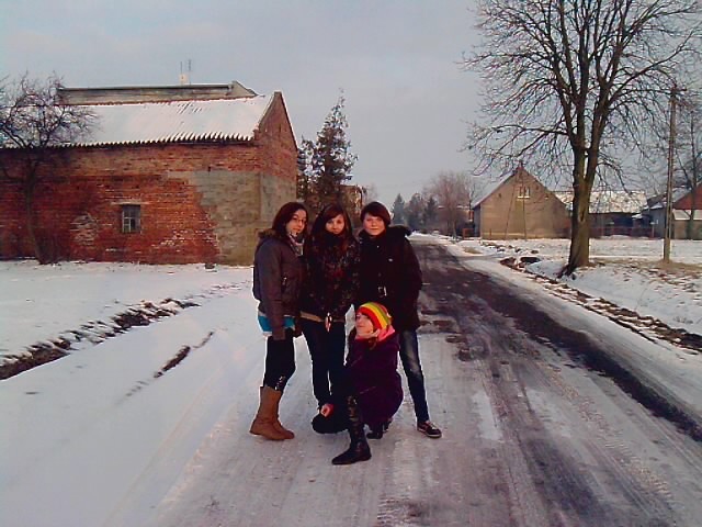 Z nimi ;*