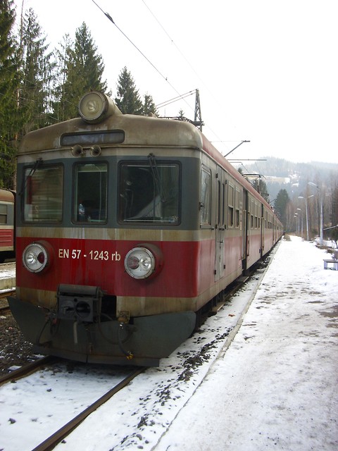 EN57-1243