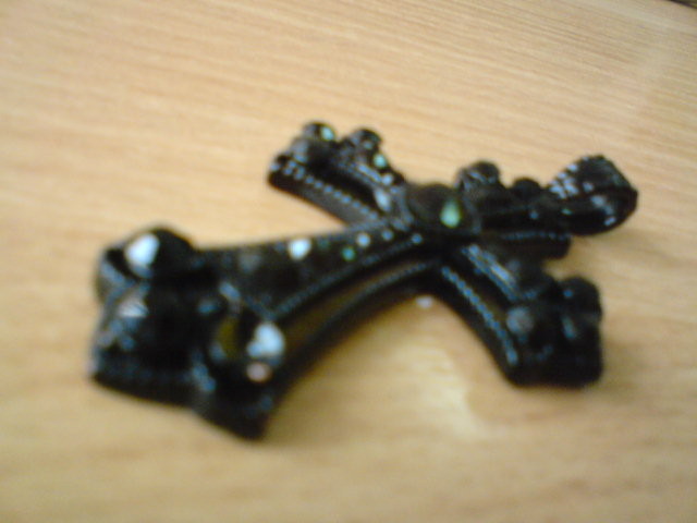 Krzy ! .   ; *