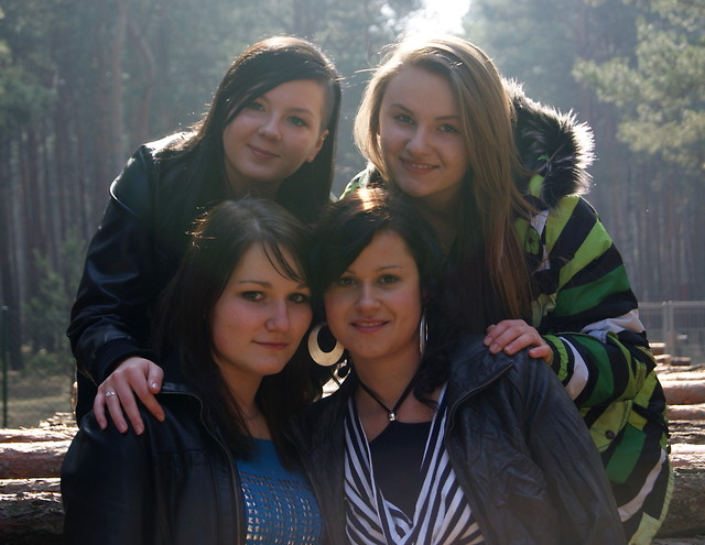 Dziewki :**