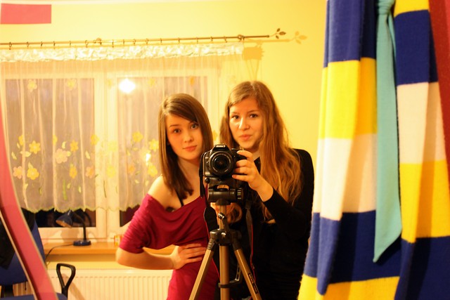 z Moni < 3