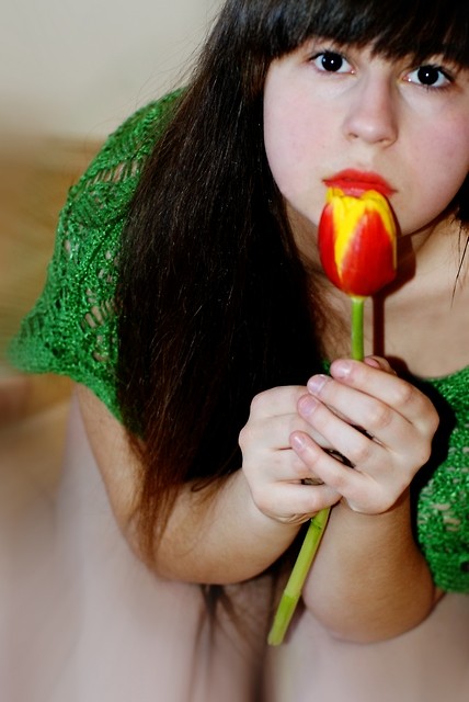 The girl with the tulip