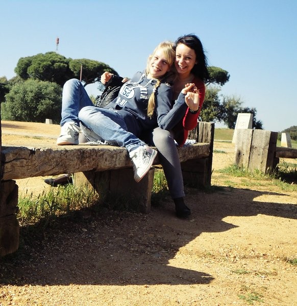 Yo en el parque con mi prima iza