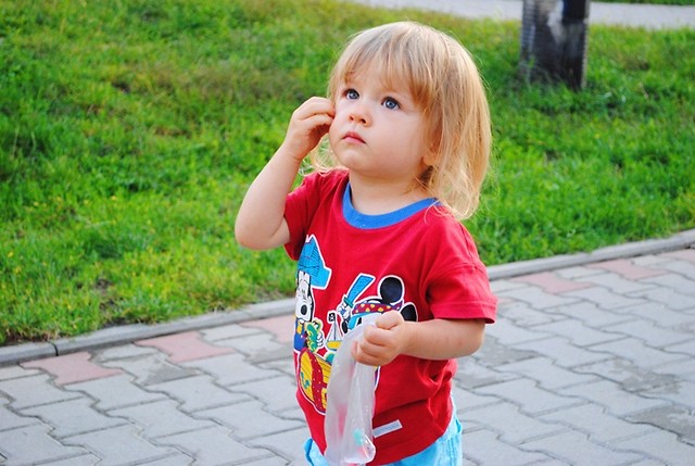 look at me.