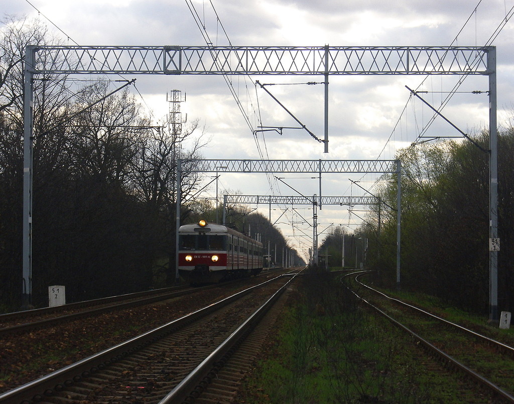 EN57-1011