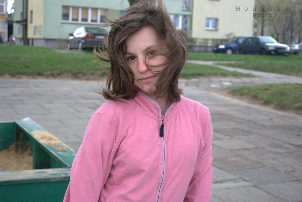 Niepenoletnie Dziewczta