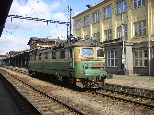 182 134-7