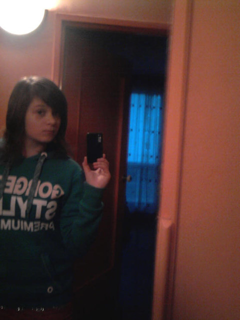 ` brzydal < 33 .