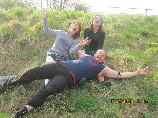 HAHAHAHAHAHAHAH : >