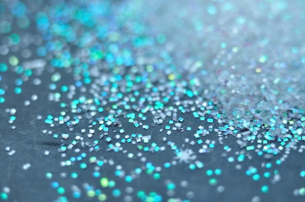 glitter.