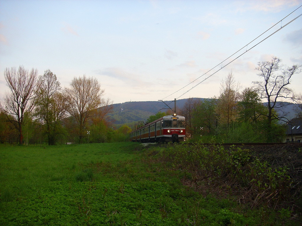 EN57-1168