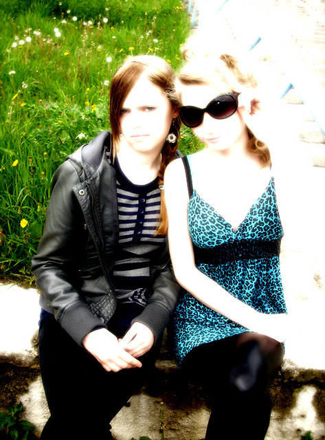 Z Szy$z . ;**