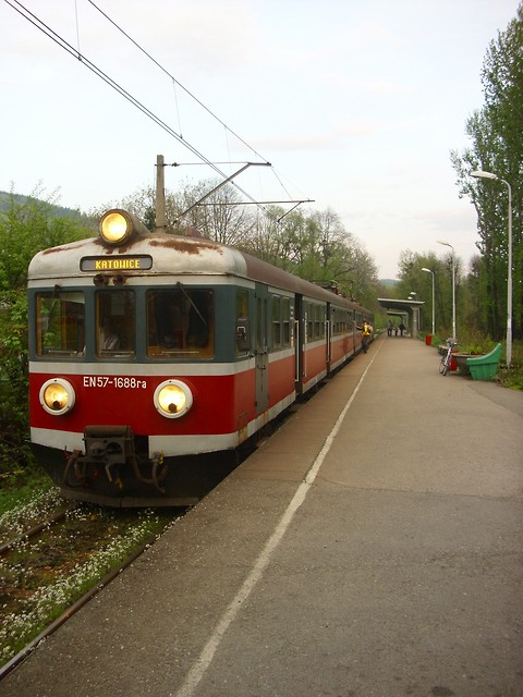 EN57-1688