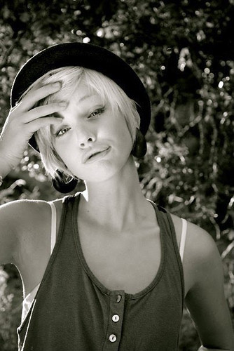 ZOE! ; **