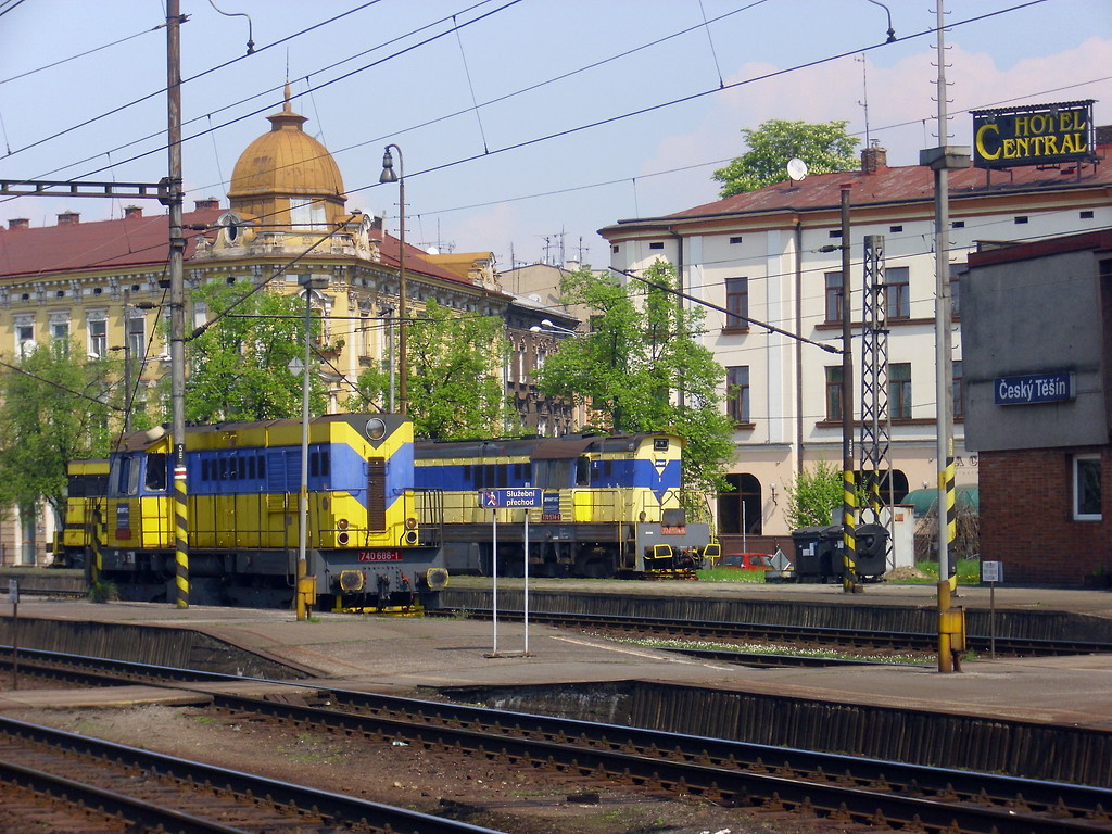 740 686-1
