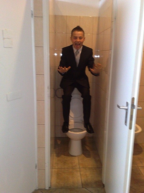 dan ;*