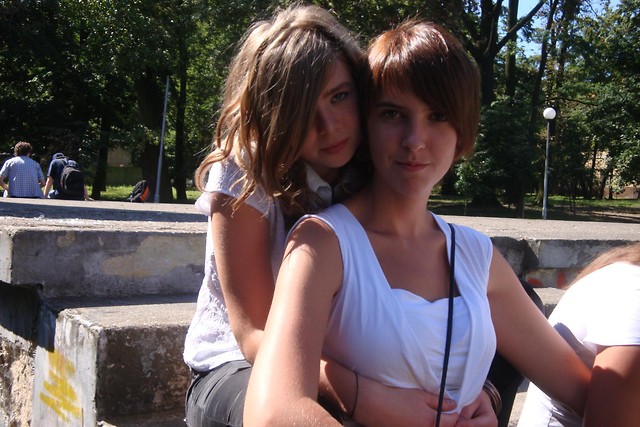 z Ni:*:* 