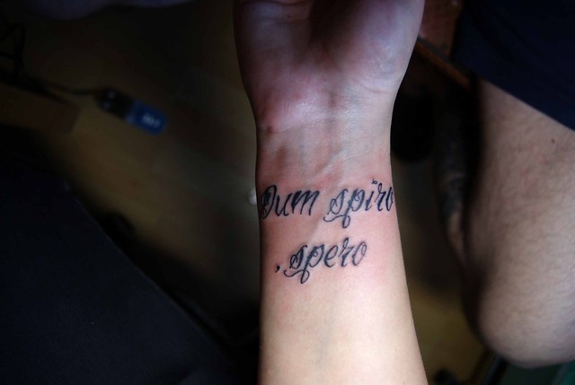 Dum spiro , spero