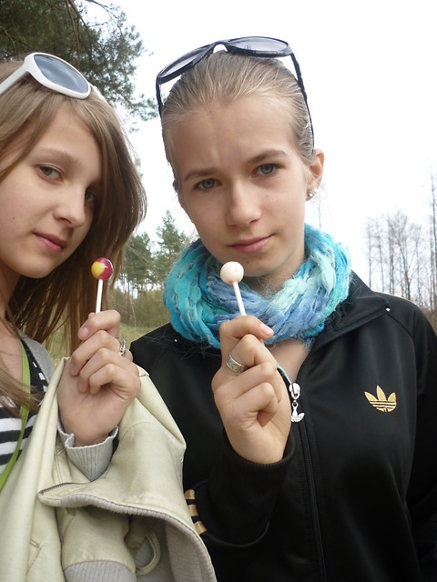 Z ni ; *