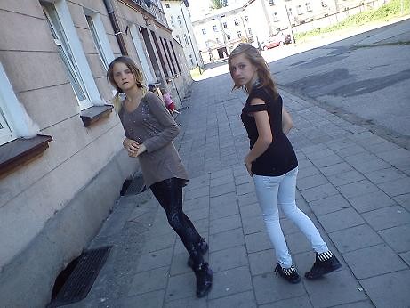 Dziewczynki;***