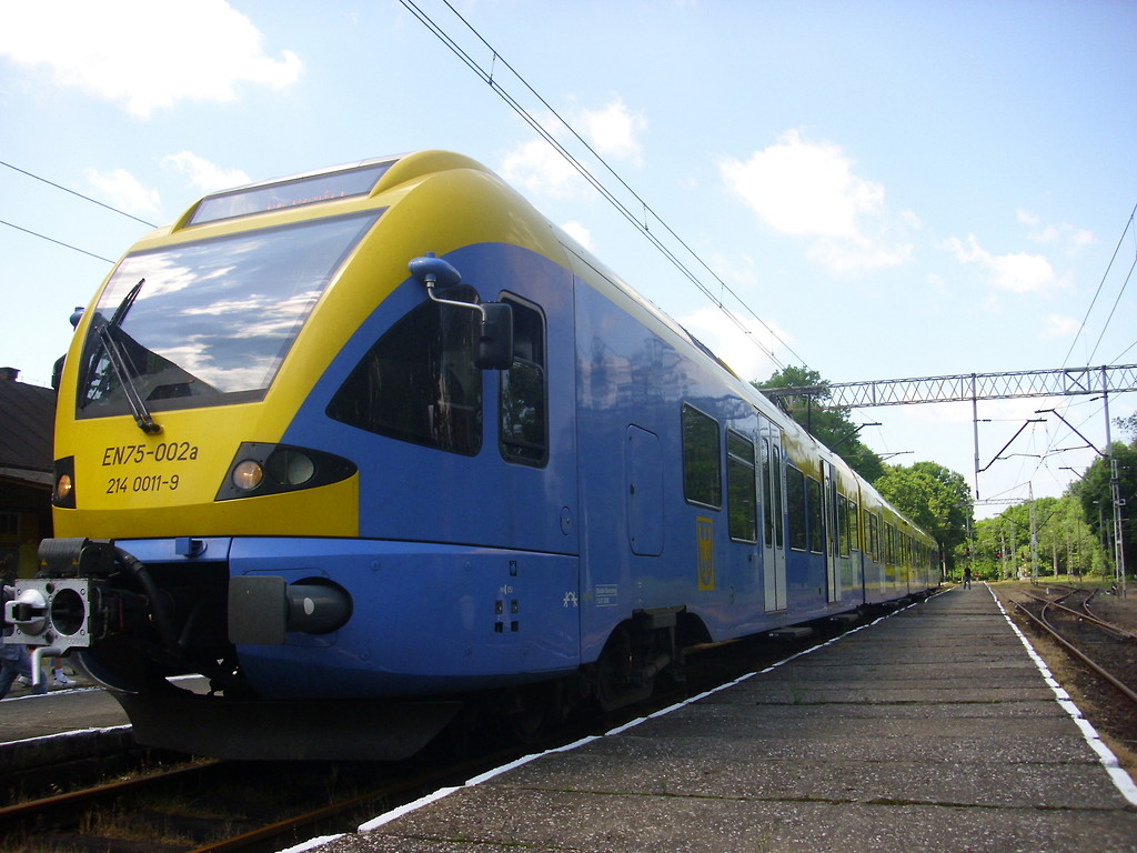 EN75-002