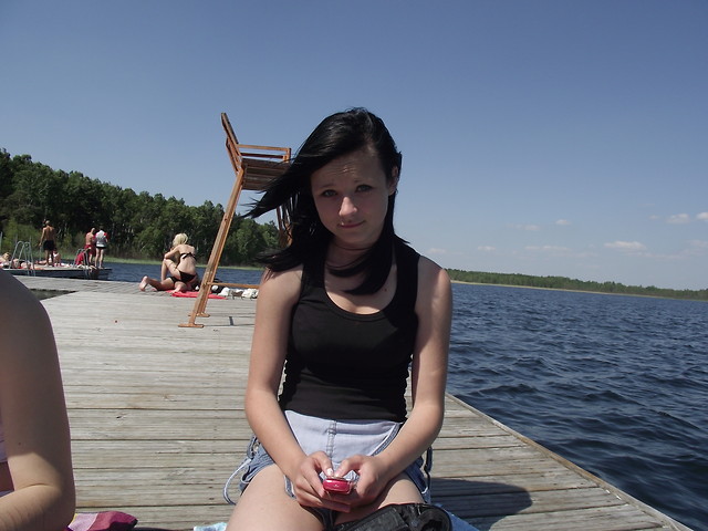 09 . 